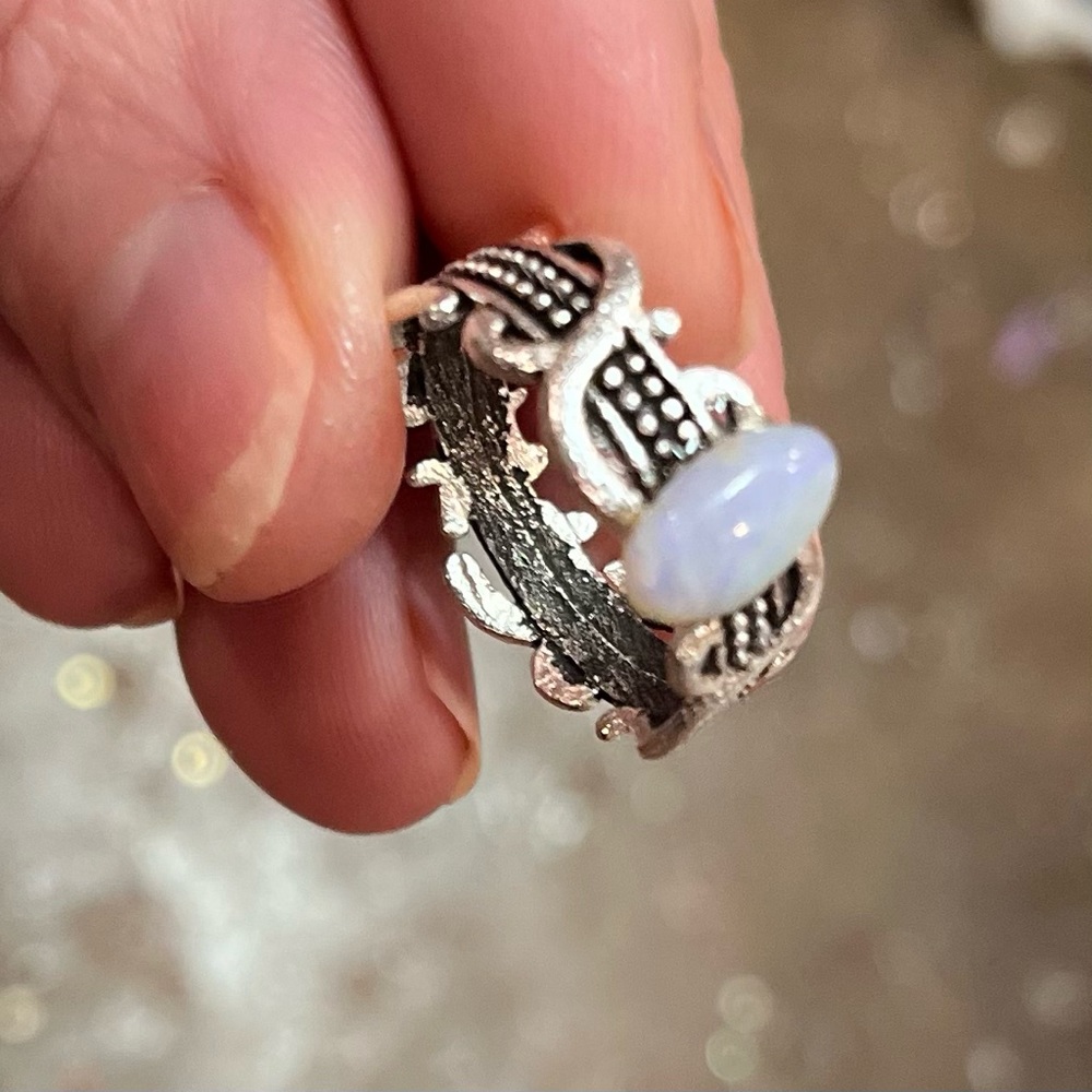 Vintage-Style Opal Silver Filigree Ring - Sz 6 - Picture 7 of 10